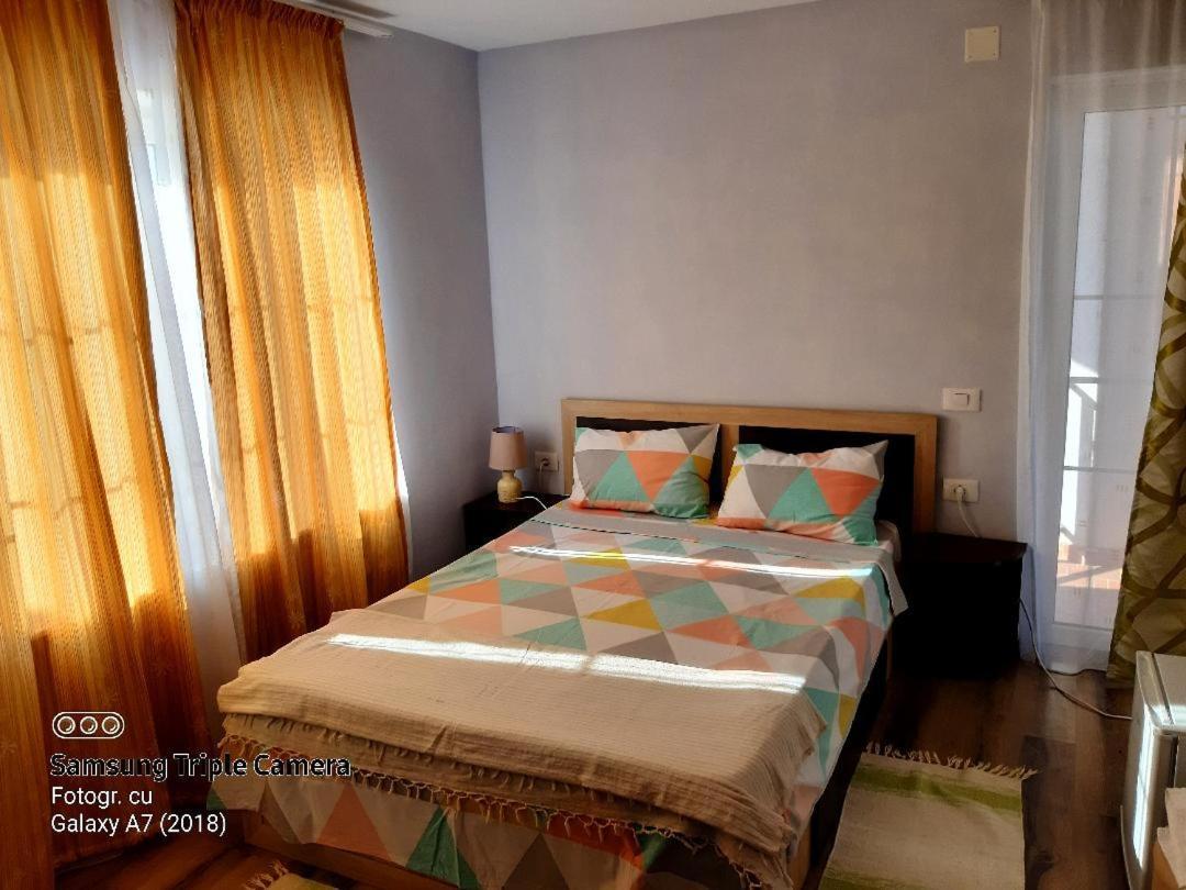 Casa Alba 호텔 Năvodari 외부 사진