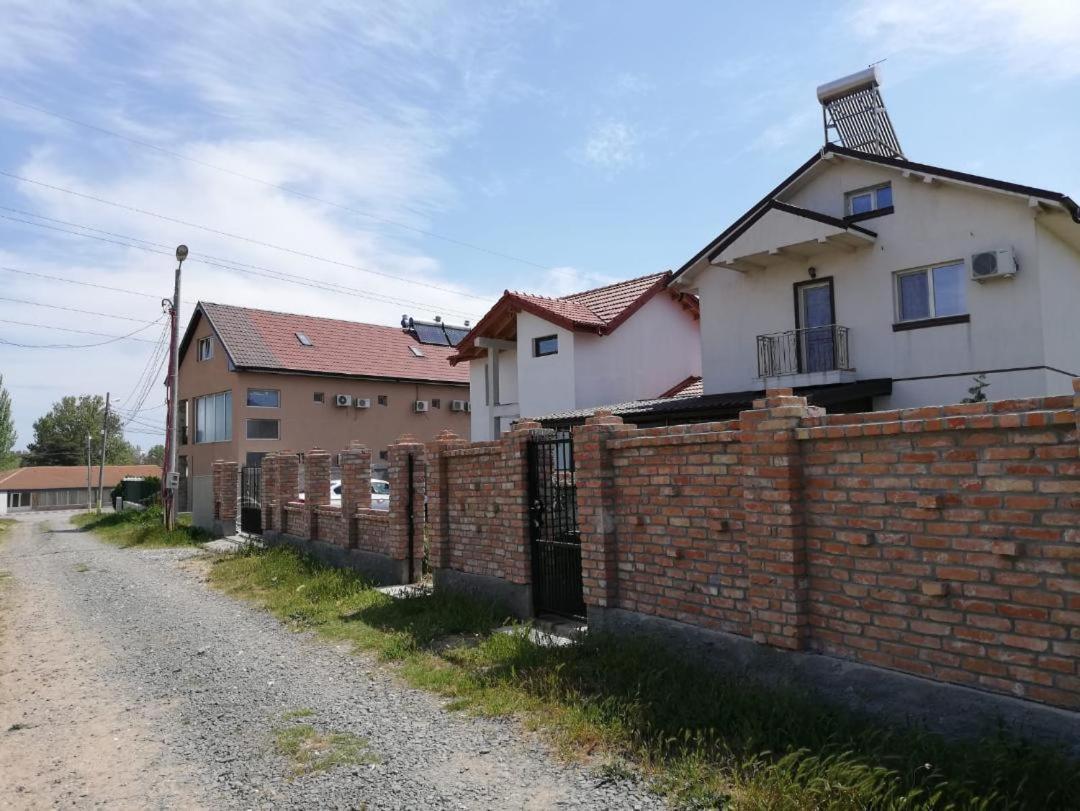 Casa Alba 호텔 Năvodari 외부 사진