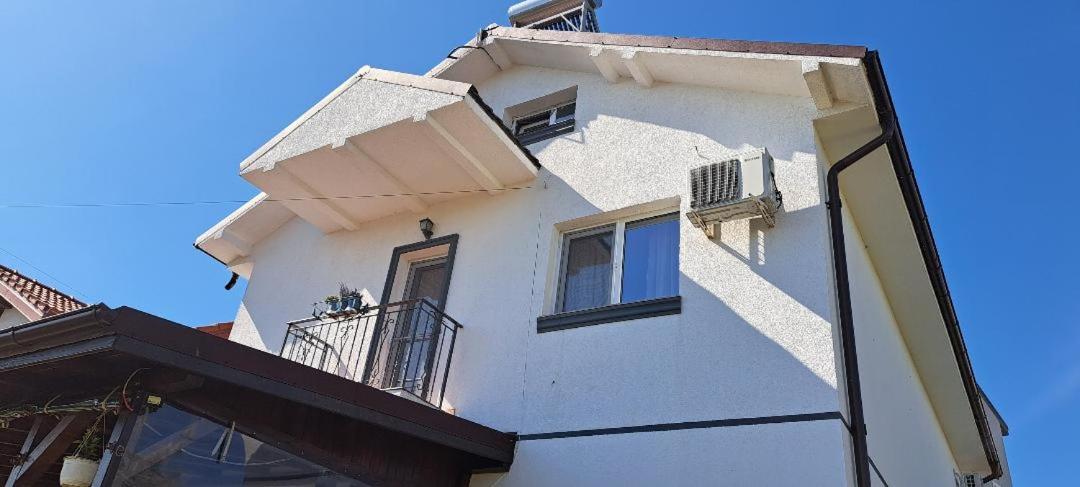 Casa Alba 호텔 Năvodari 외부 사진